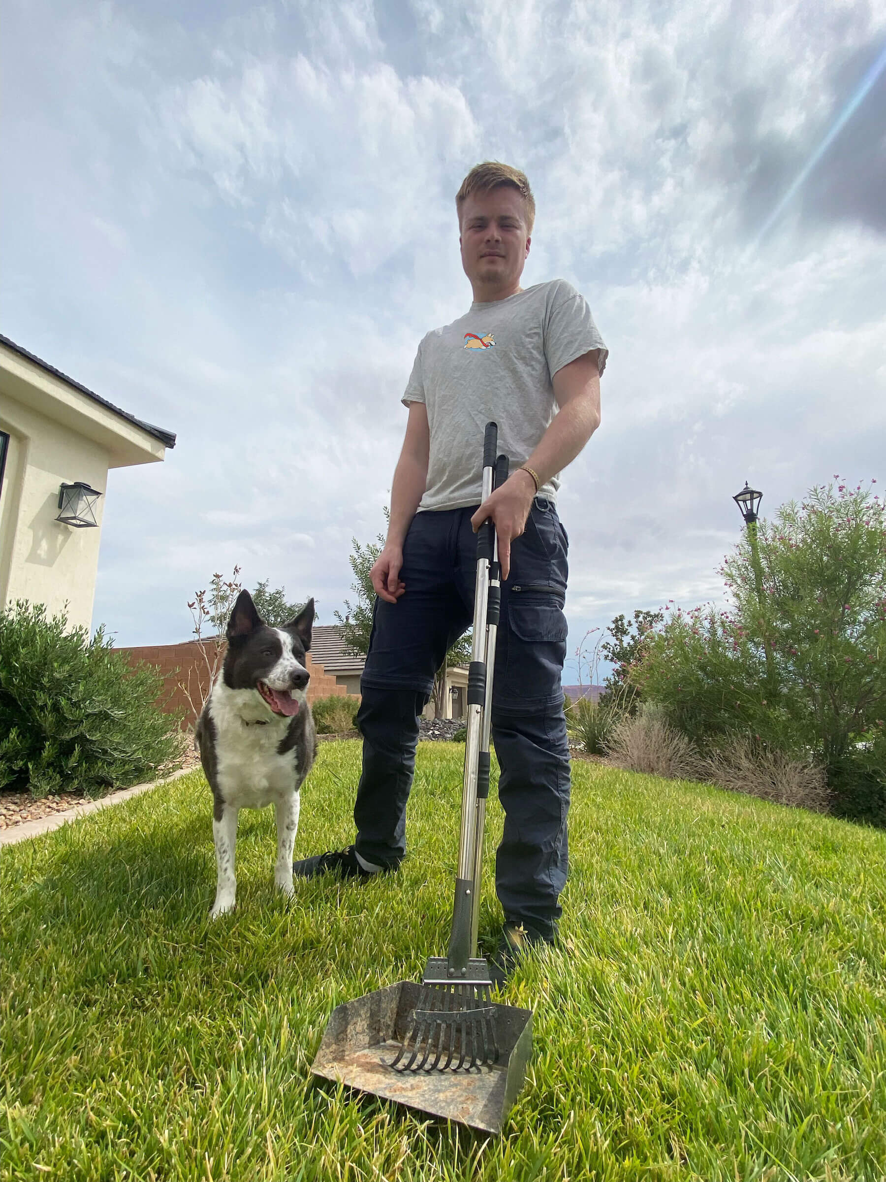 An Arrowhead Pooper Scoopers team member in a clean West Valley backyard